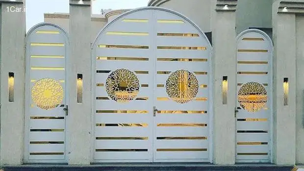 درب فلزی باغ با طراحی کلاسیک فرفورژه و رنگ مشکی

